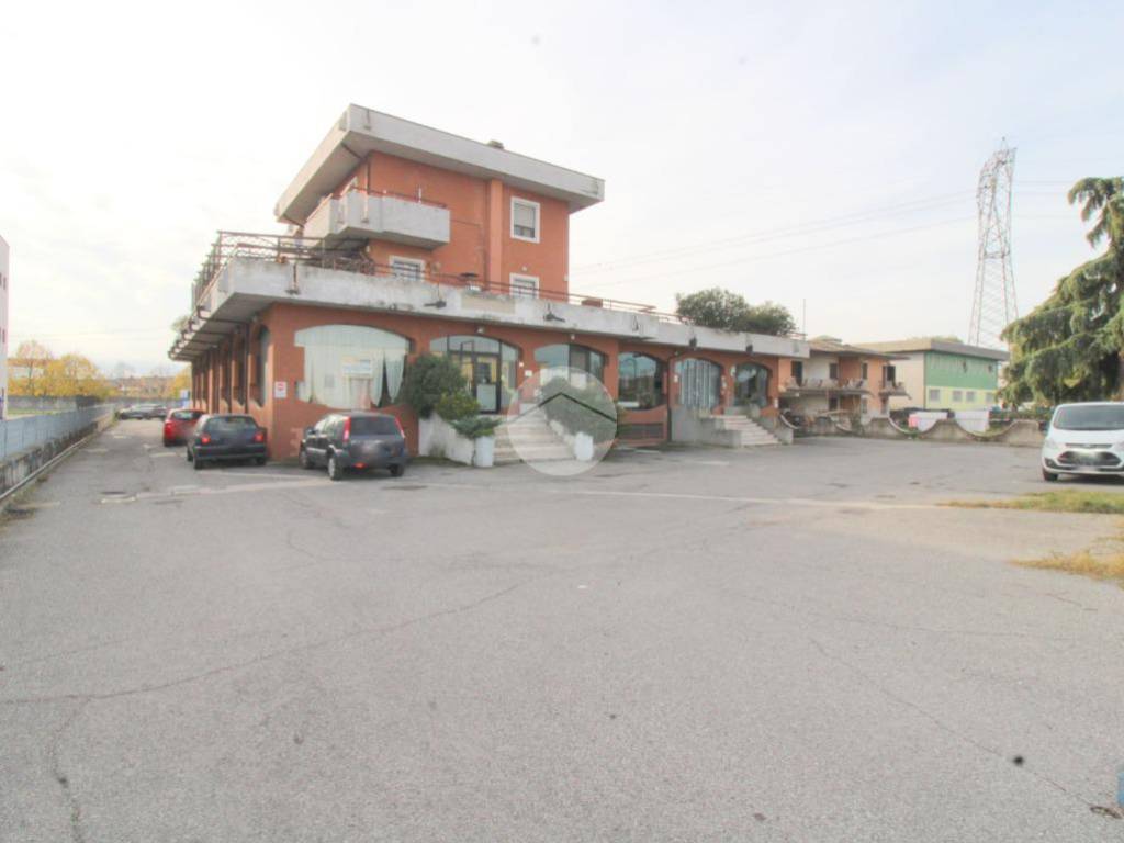 negozio in vendita a Torbole Casaglia