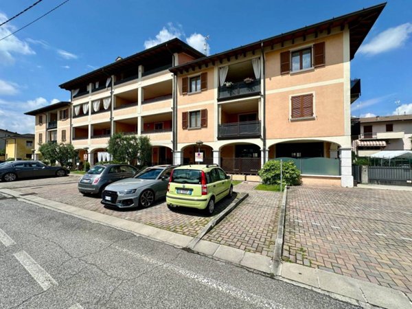 negozio in vendita a Torbole Casaglia