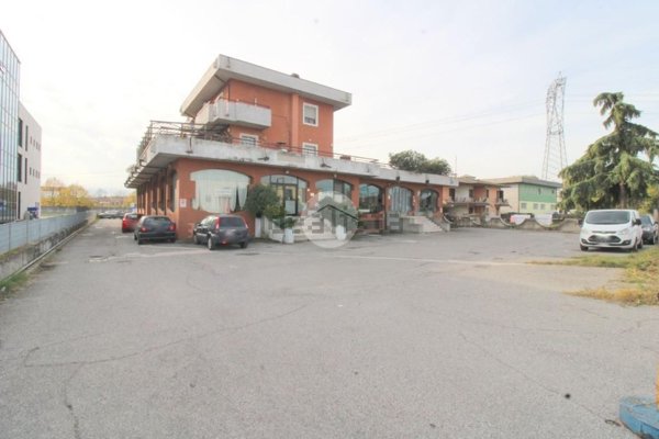 negozio in vendita a Torbole Casaglia