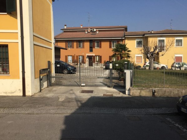 locale di sgombero in vendita a Torbole Casaglia