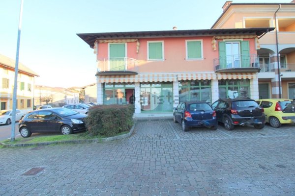 negozio in vendita a Torbole Casaglia