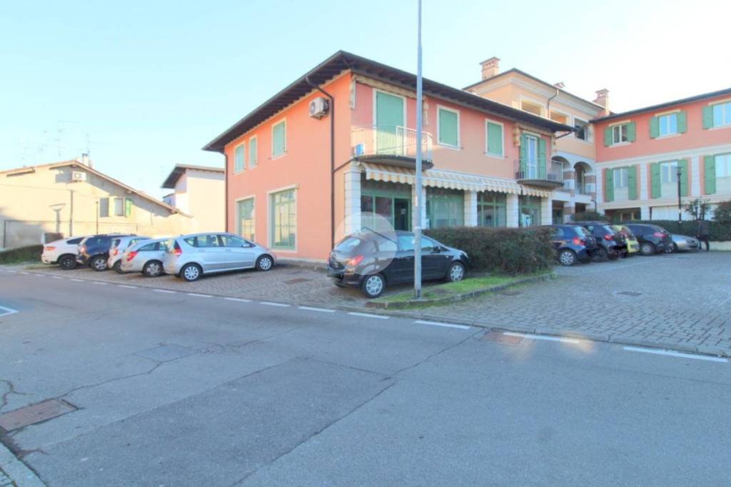negozio in vendita a Torbole Casaglia