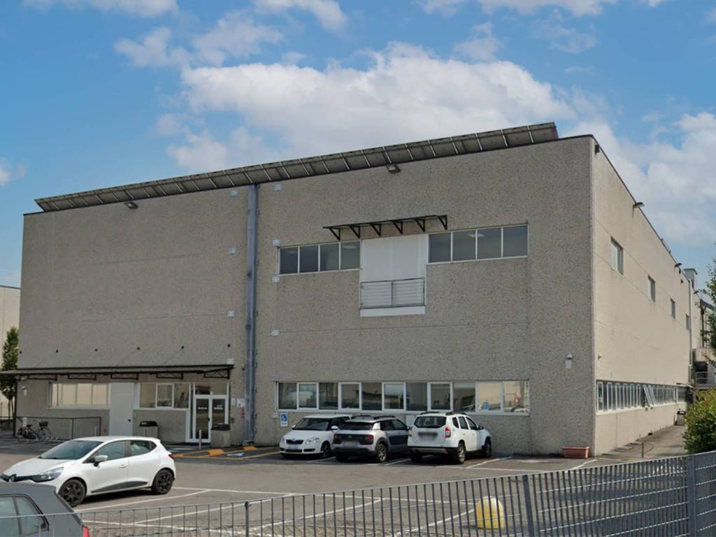 locale commerciale in vendita a Torbole Casaglia