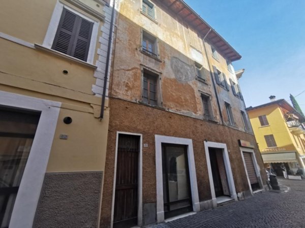 casa indipendente in vendita a Toscolano-Maderno