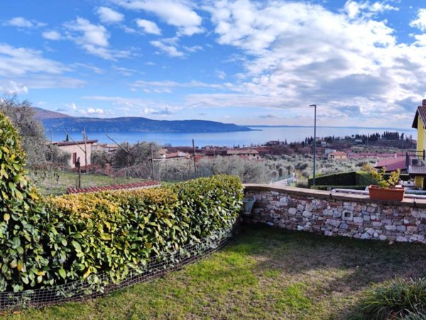 casa indipendente in vendita a Toscolano-Maderno in zona Gaino