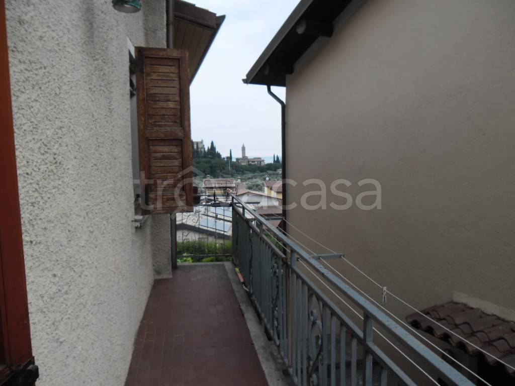 casa indipendente in vendita a Toscolano-Maderno in zona Toscolano