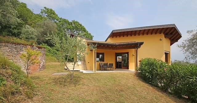 casa indipendente in vendita a Toscolano-Maderno in zona Cecina