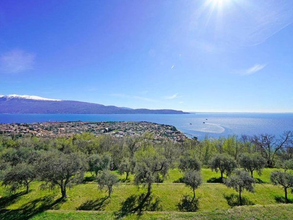 casa indipendente in vendita a Toscolano-Maderno in zona Maderno