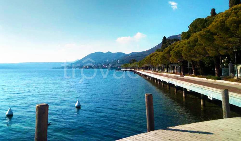 negozio in vendita a Toscolano-Maderno