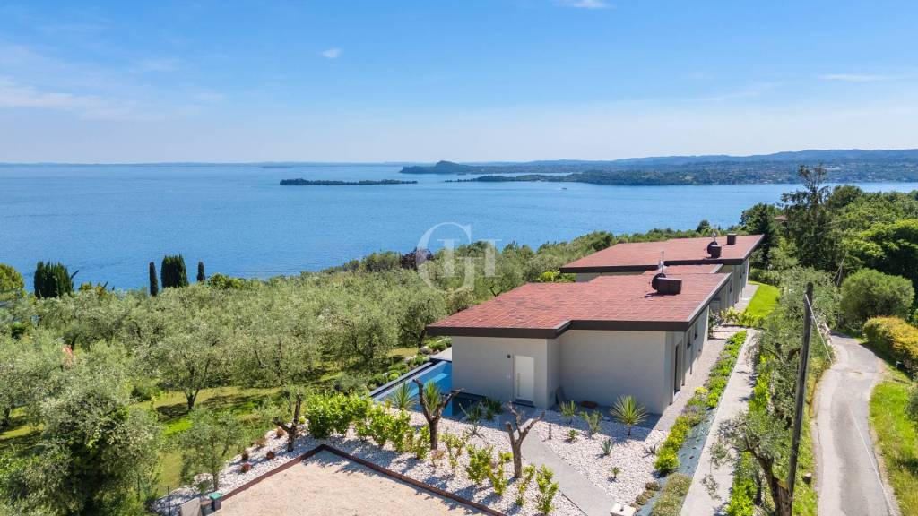 casa indipendente in vendita a Toscolano-Maderno in zona Toscolano