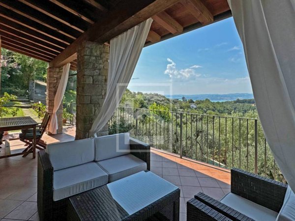 casa indipendente in vendita a Toscolano-Maderno in zona Maclino