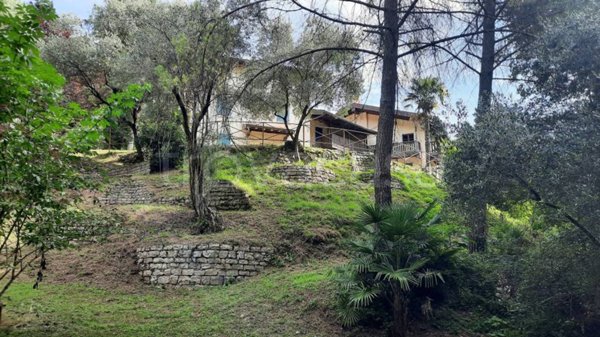 casa indipendente in vendita a Toscolano-Maderno