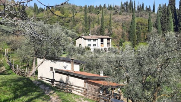 casa indipendente in vendita a Toscolano-Maderno