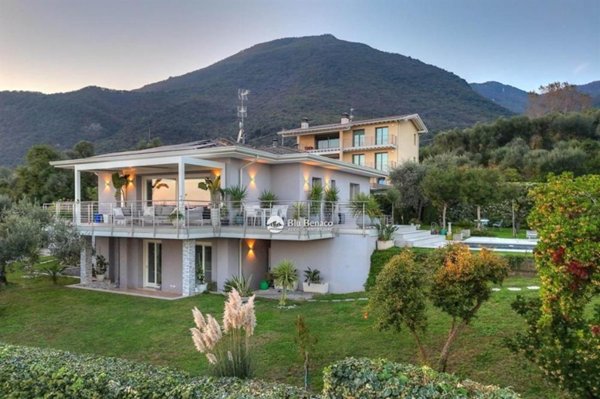casa indipendente in vendita a Toscolano-Maderno in zona Maderno