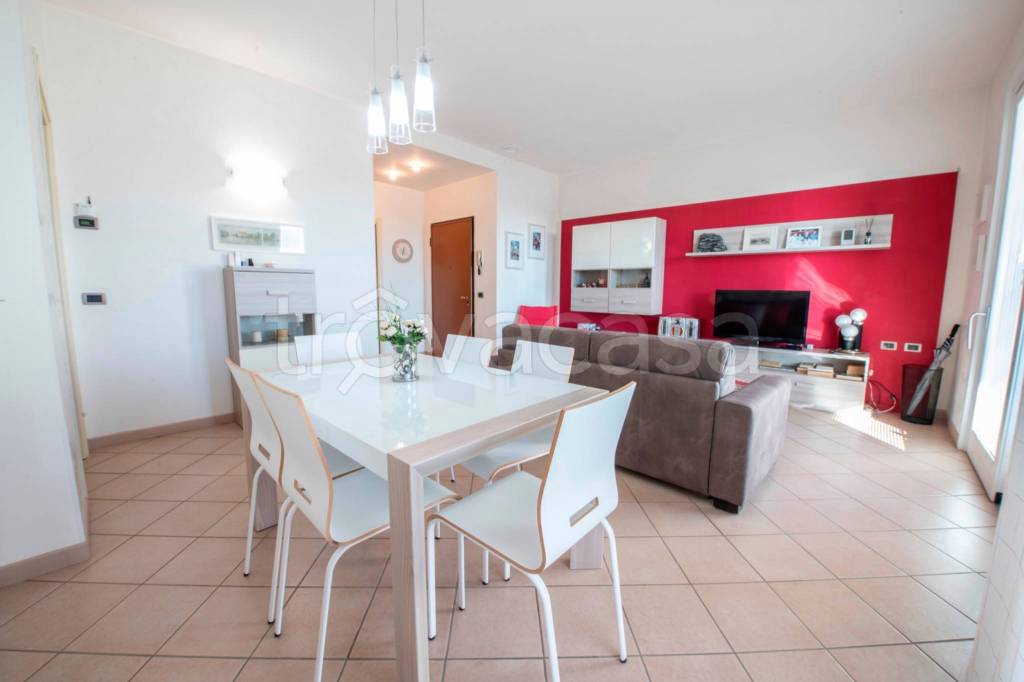 appartamento in vendita a Toscolano-Maderno in zona Maderno