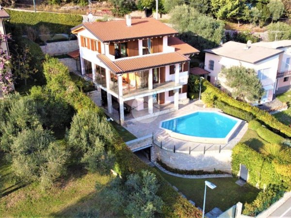 casa indipendente in vendita a Toscolano-Maderno