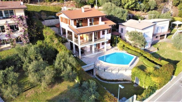 casa indipendente in vendita a Toscolano-Maderno