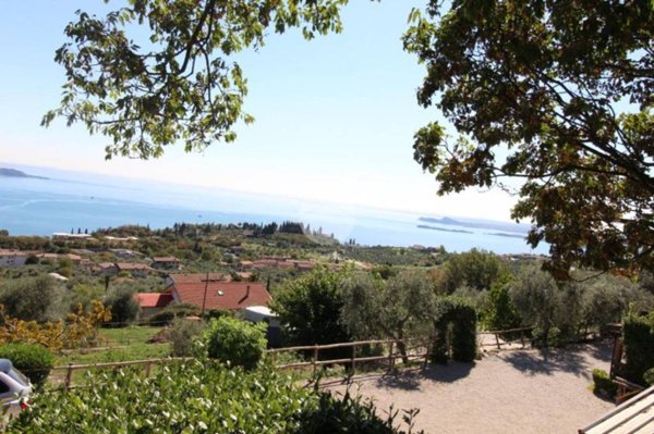 casa indipendente in vendita a Toscolano-Maderno