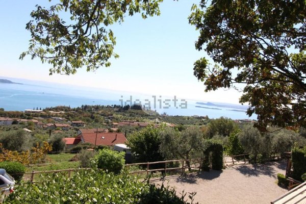 casa indipendente in vendita a Toscolano-Maderno