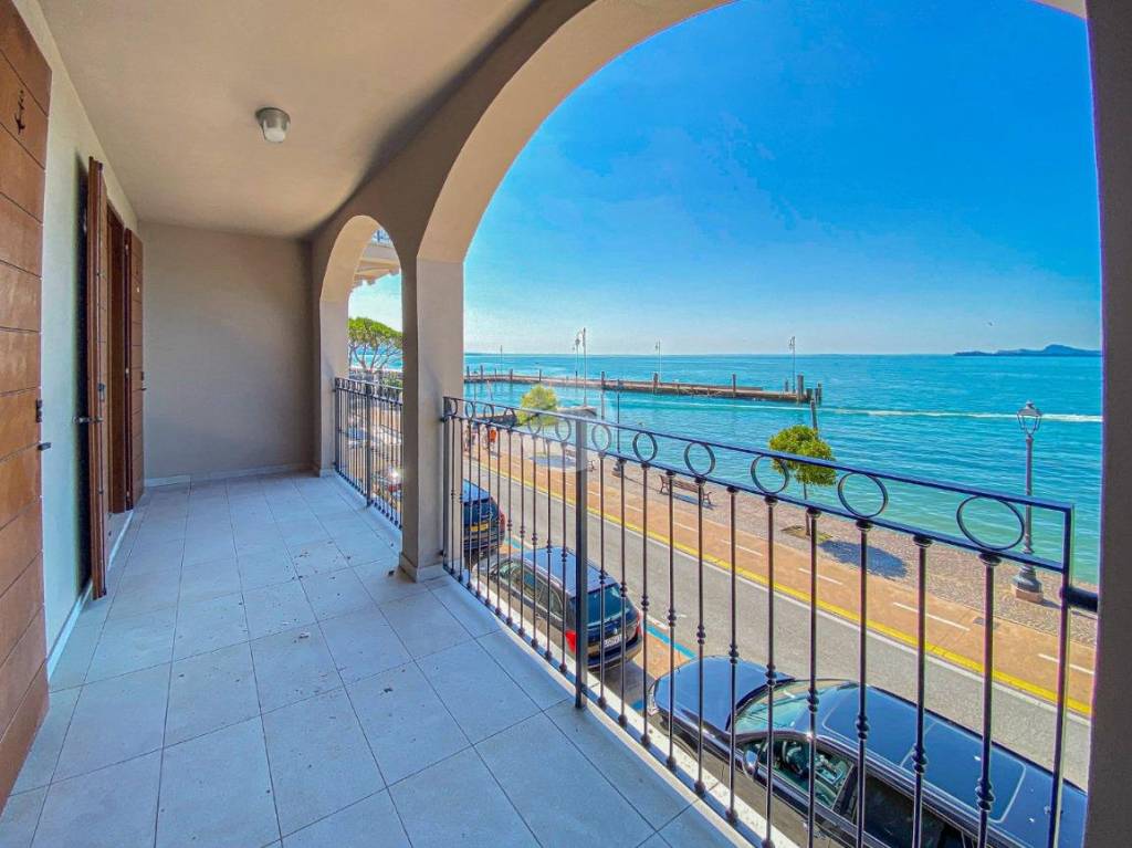 appartamento in vendita a Toscolano-Maderno in zona Maderno