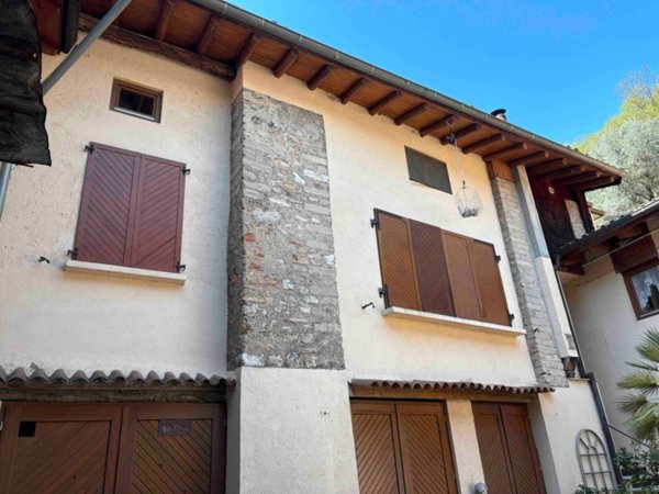casa indipendente in vendita a Toscolano-Maderno