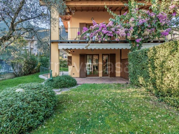 casa indipendente in vendita a Toscolano-Maderno in zona Roina