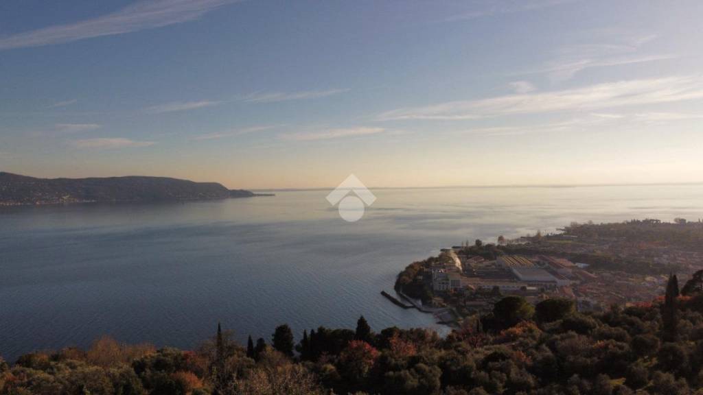 casa indipendente in vendita a Toscolano-Maderno in zona Toscolano