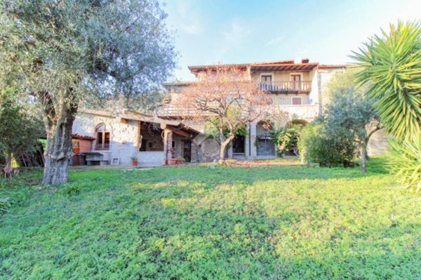 casa indipendente in vendita a Toscolano-Maderno in zona Toscolano