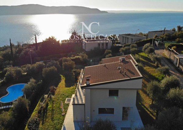 casa indipendente in vendita a Toscolano-Maderno in zona Toscolano