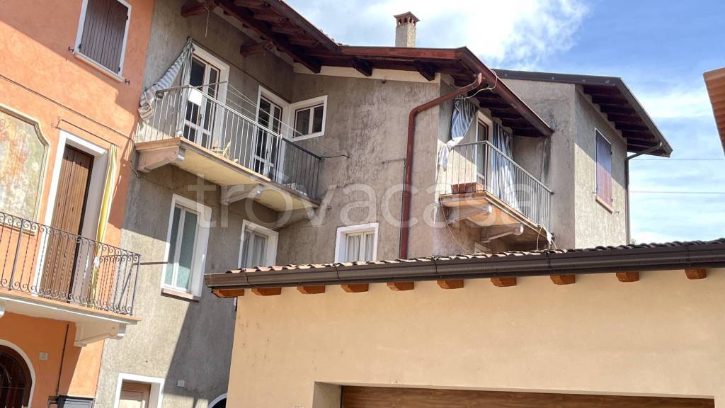 casa indipendente in vendita a Toscolano-Maderno in zona Toscolano