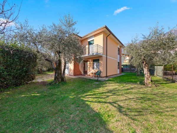 casa indipendente in vendita a Toscolano-Maderno