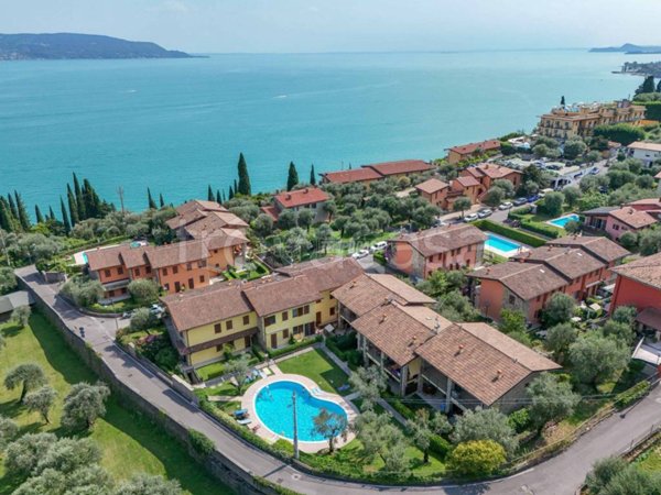appartamento in vendita a Toscolano-Maderno in zona Cecina