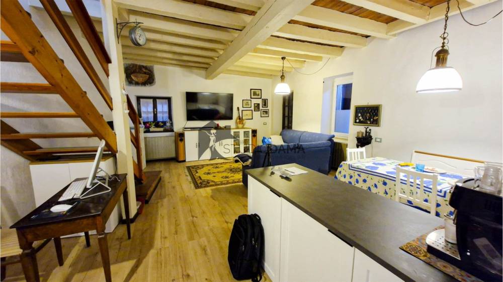 casa indipendente in vendita a Toscolano-Maderno in zona Gaino