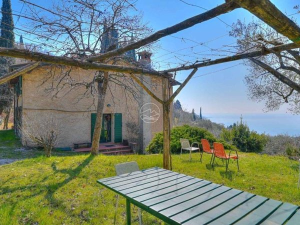casa indipendente in vendita a Toscolano-Maderno
