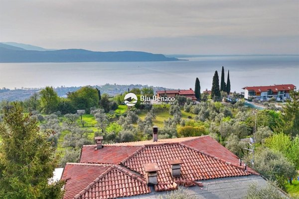 casa indipendente in vendita a Toscolano-Maderno in zona Maderno