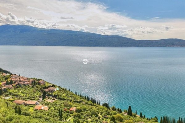 casa indipendente in vendita a Toscolano-Maderno in zona Toscolano