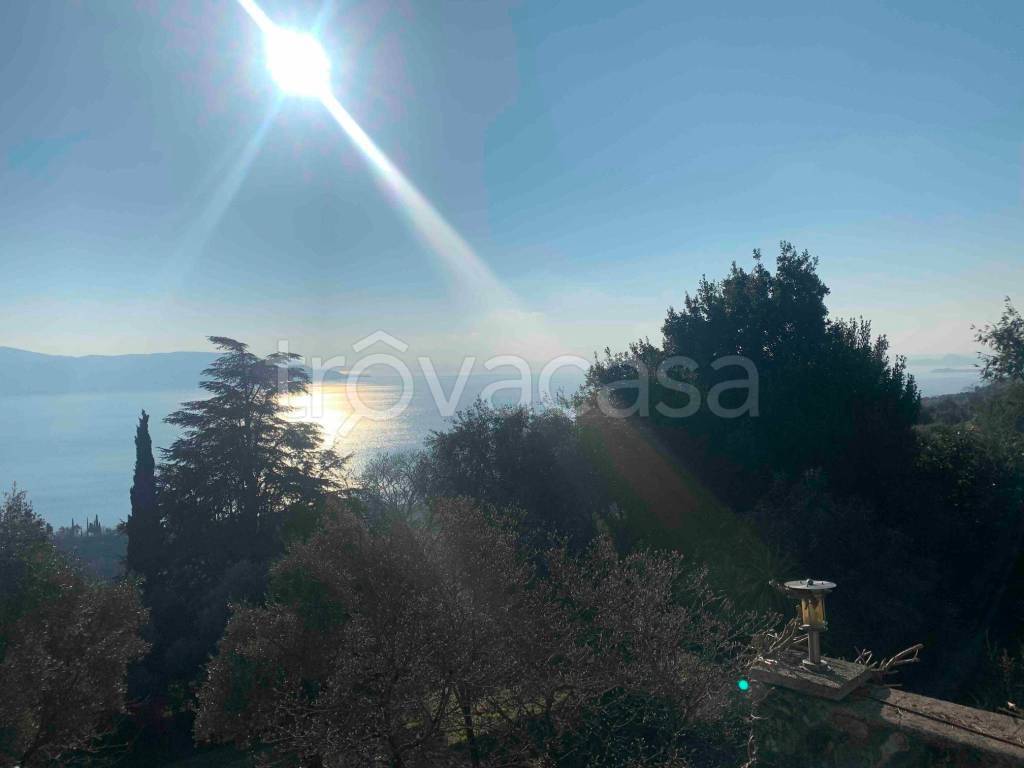 casa indipendente in vendita a Toscolano-Maderno