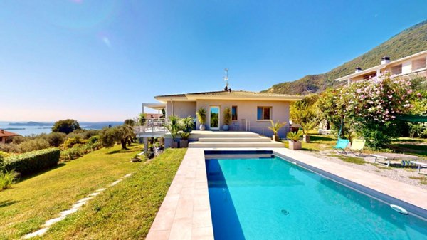 casa indipendente in vendita a Toscolano-Maderno in zona Maderno
