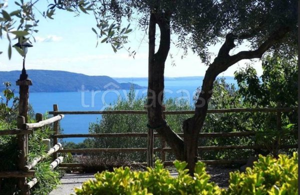 ufficio in vendita a Toscolano-Maderno in zona Toscolano