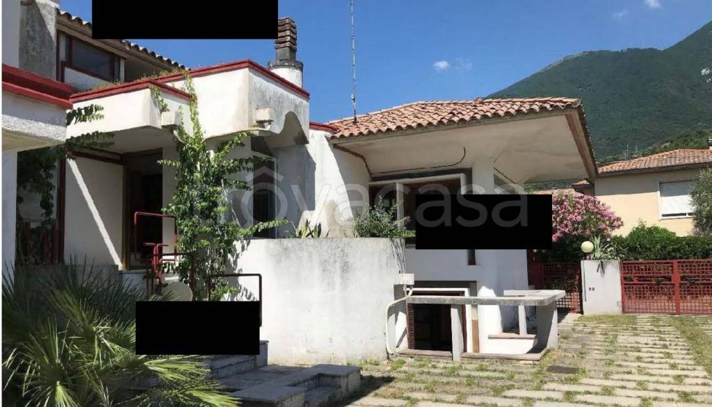 casa indipendente in vendita a Toscolano-Maderno