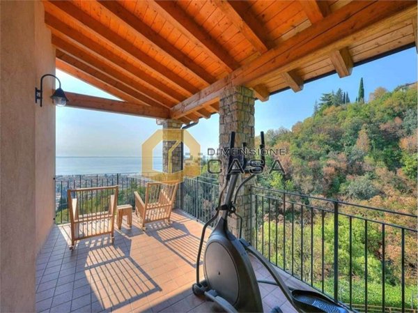 casa indipendente in vendita a Toscolano-Maderno