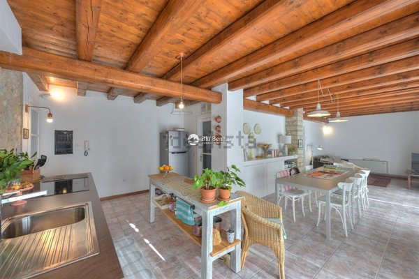 casa indipendente in vendita a Toscolano-Maderno