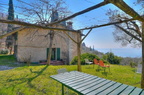 casa indipendente in vendita a Toscolano-Maderno