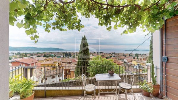 casa indipendente in vendita a Toscolano-Maderno in zona Maderno