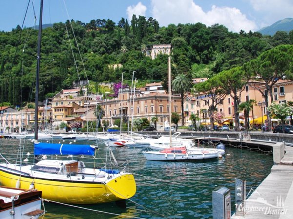 casa indipendente in vendita a Toscolano-Maderno in zona Maderno