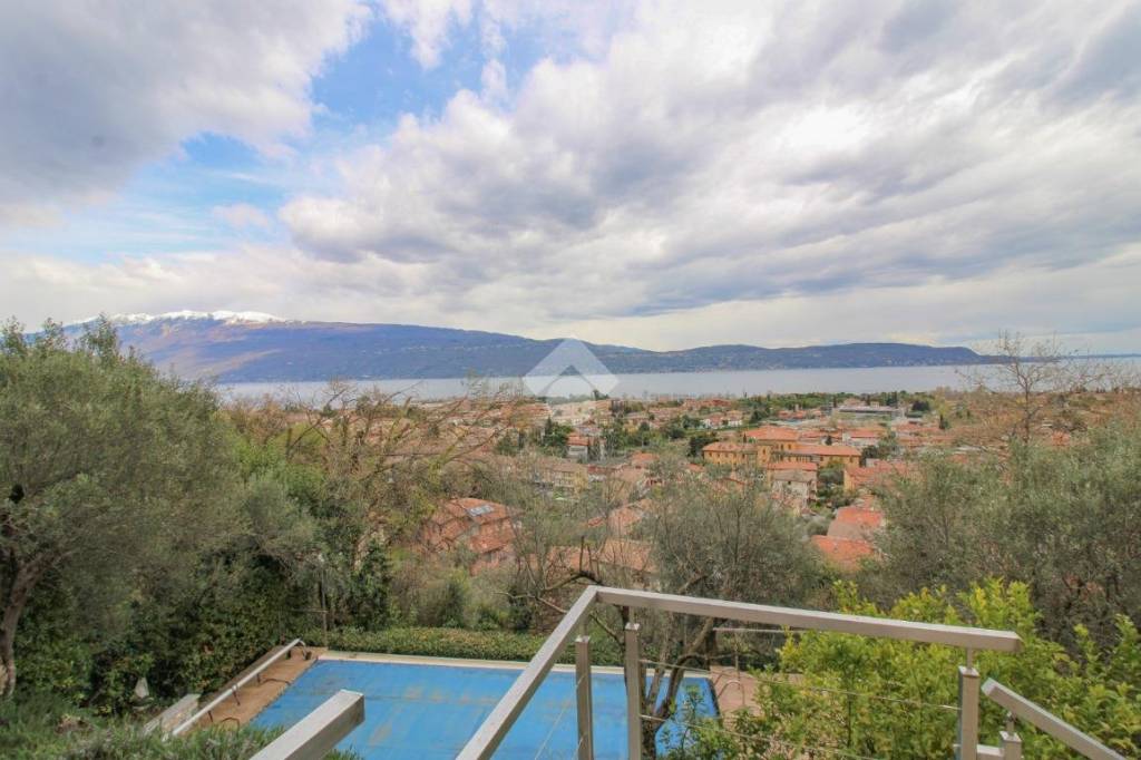 casa indipendente in vendita a Toscolano-Maderno in zona Toscolano