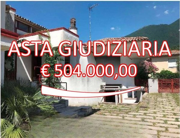 casa indipendente in vendita a Toscolano-Maderno
