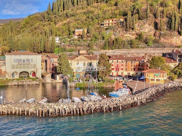 appartamento in vendita a Toscolano-Maderno in zona Toscolano