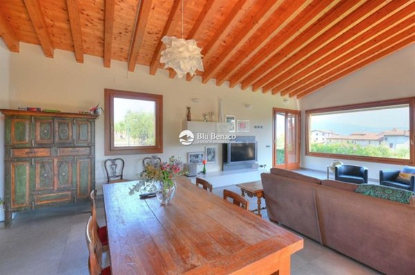 casa indipendente in vendita a Toscolano-Maderno in zona Toscolano