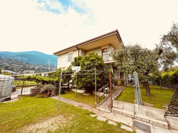 appartamento in vendita a Toscolano-Maderno in zona Maderno